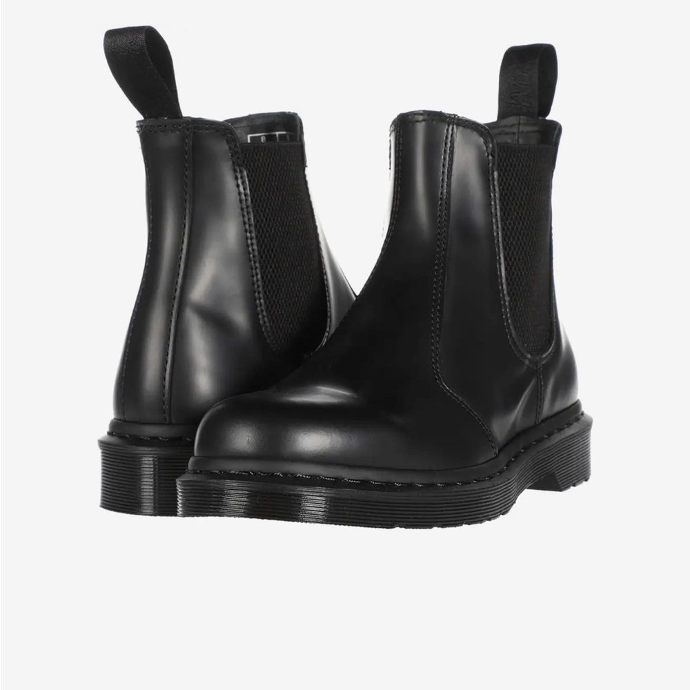 EUC Doc Martens Chelsea Boots, Women’s Size 9